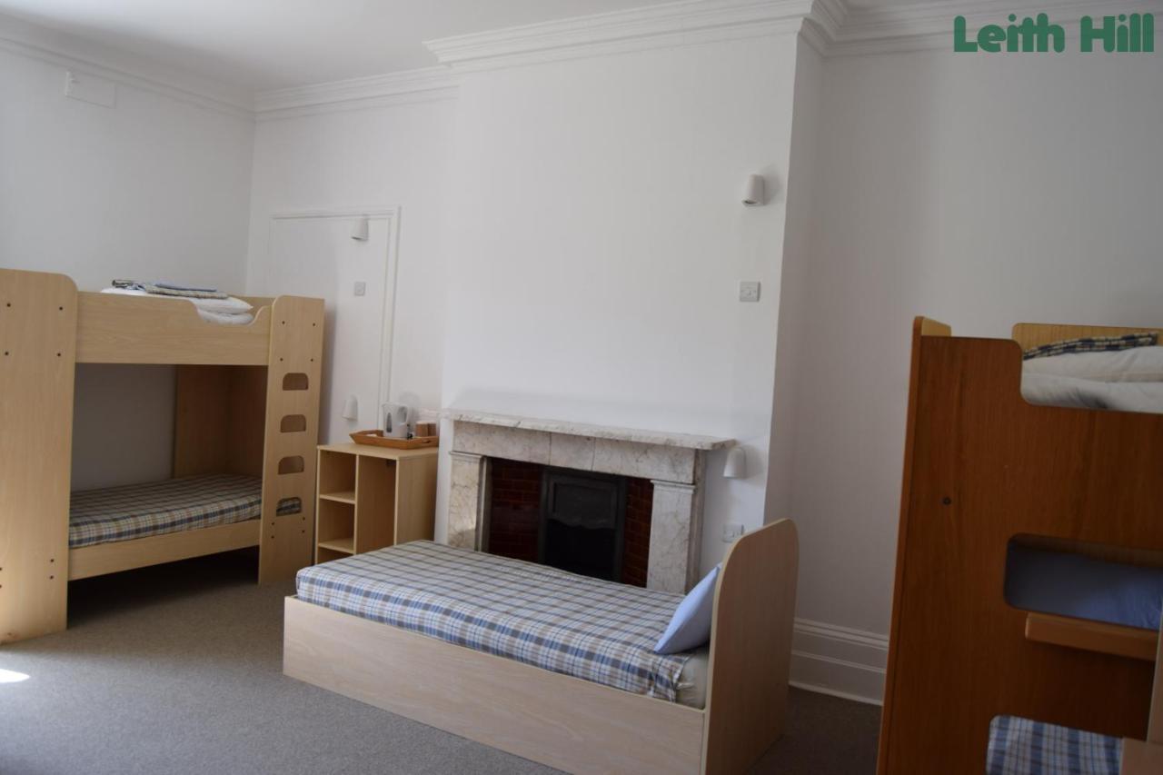 Fsc Juniper Hall Hostel Mickleham Extérieur photo