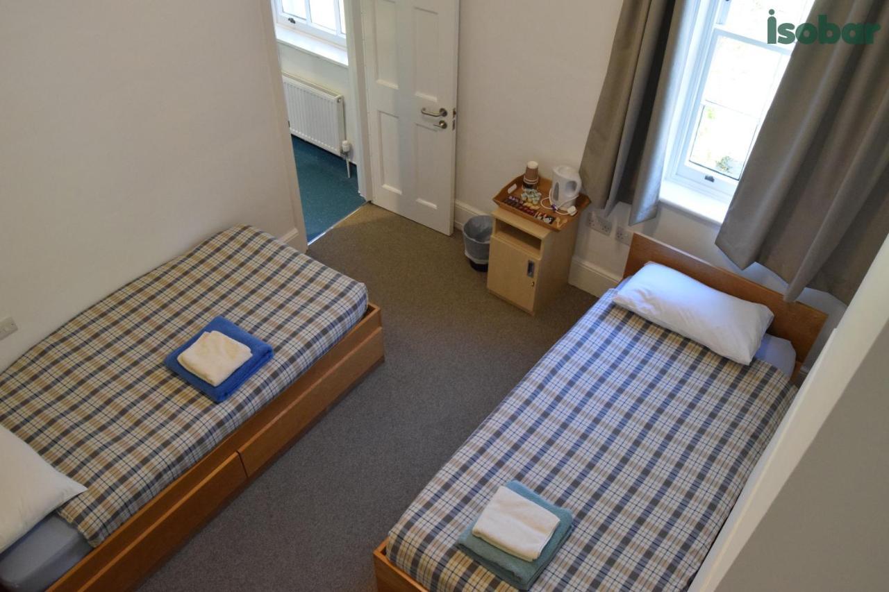 Fsc Juniper Hall Hostel Mickleham Extérieur photo