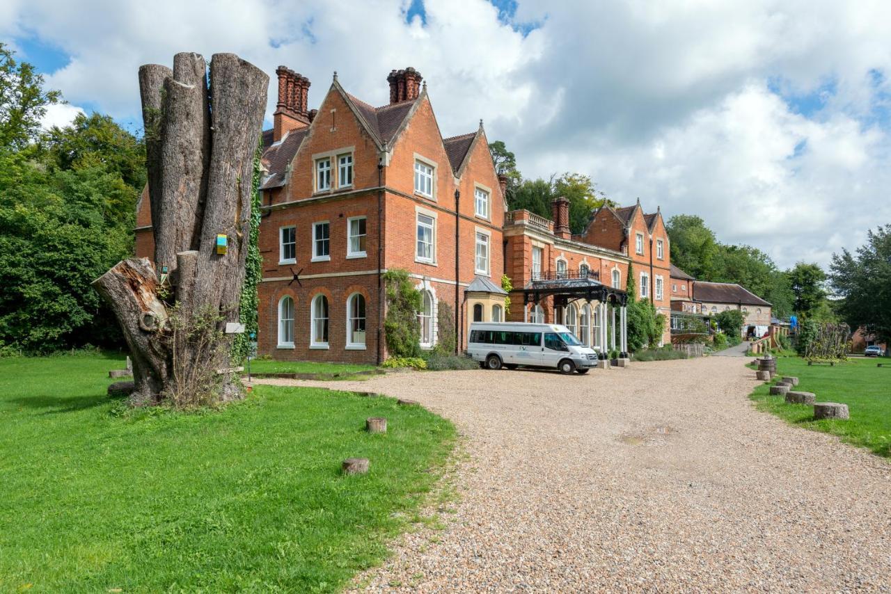 Fsc Juniper Hall Hostel Mickleham Extérieur photo