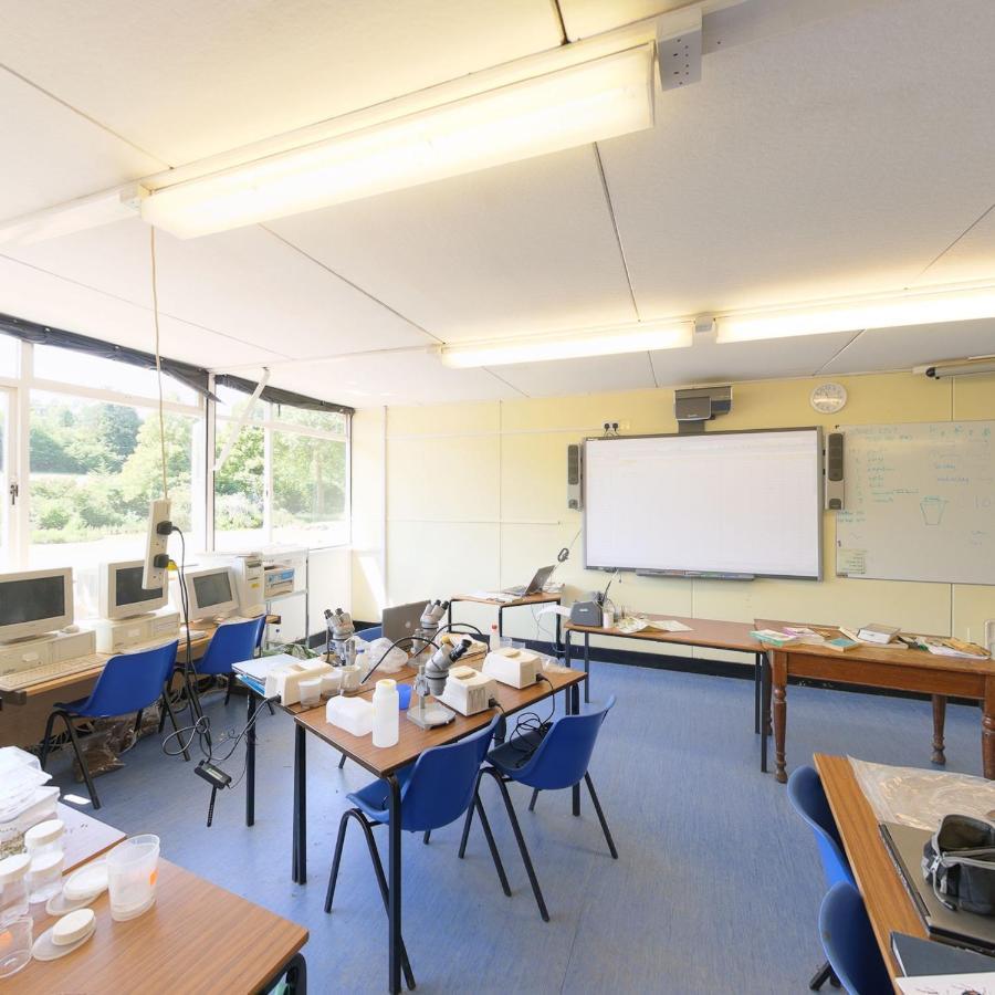 Fsc Juniper Hall Hostel Mickleham Extérieur photo